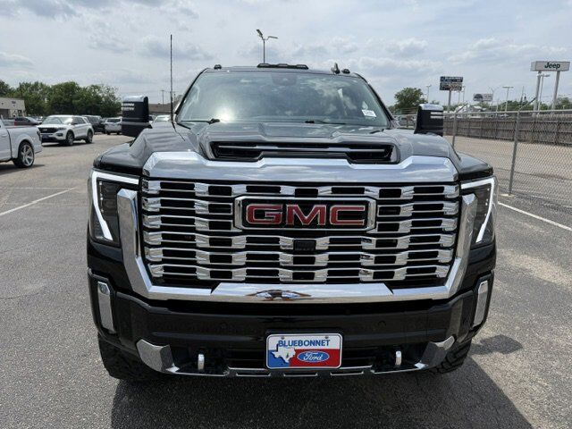 2025 GMC Sierra 2500HD Denali