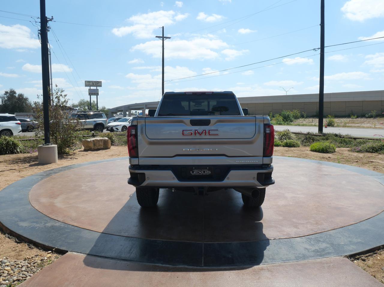 2025 GMC Sierra 2500HD Denali