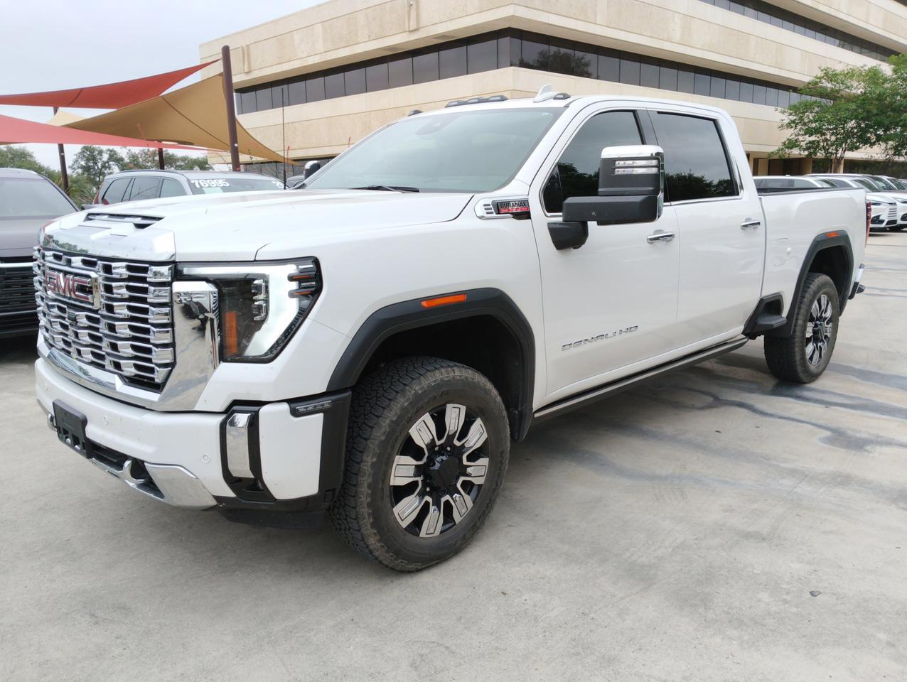 2025 GMC Sierra 2500HD Denali