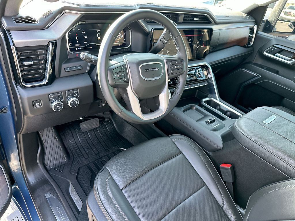2025 GMC Sierra 2500HD Denali