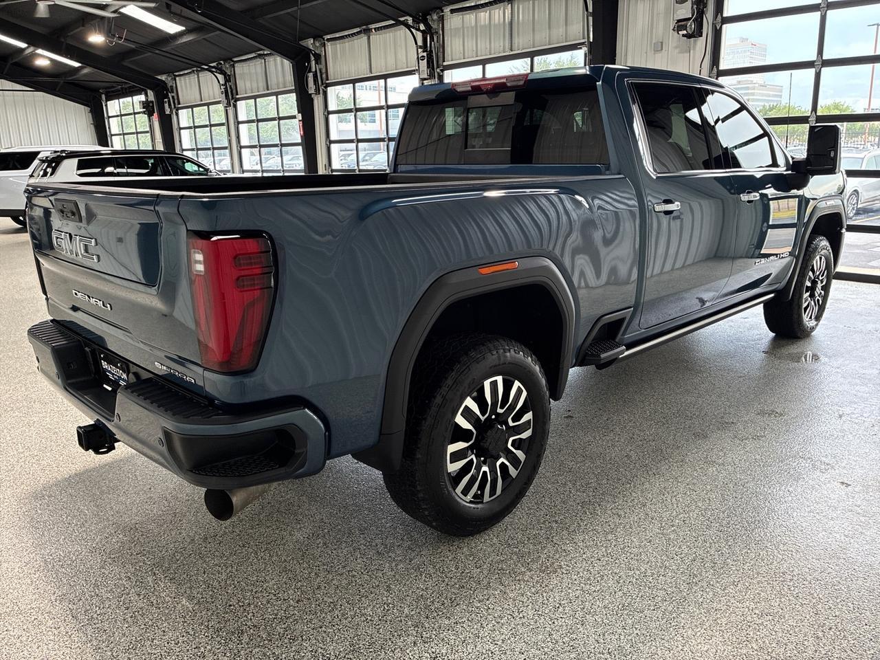 2025 GMC Sierra 2500HD Denali Ultimate, 9k Miles, Mac Tow, Illuminated Door Sills, Tailgate Step Lights, Puddle Lamps