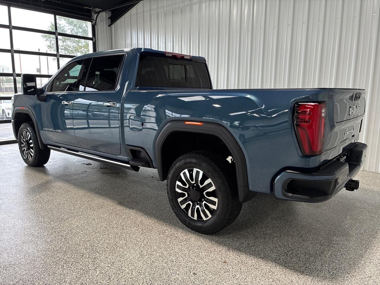2025 GMC Sierra 2500HD Denali Ultimate, 9k Miles, Mac Tow, Illuminated Door Sills, Tailgate Step Lights, Puddle Lamps