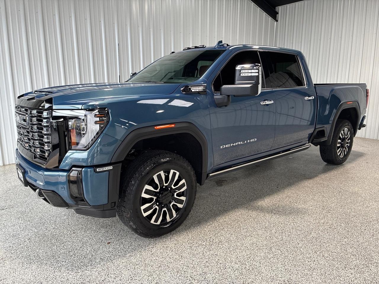 2025 GMC Sierra 2500HD Denali Ultimate, 9k Miles, Mac Tow, Illuminated Door Sills, Tailgate Step Lights, Puddle Lamps
