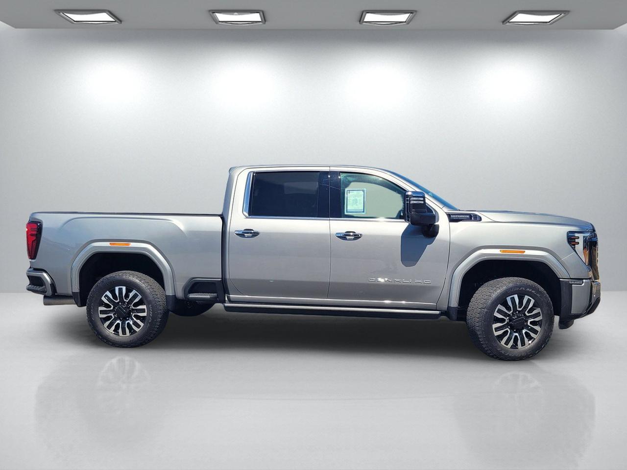 2025 GMC Sierra 2500HD Denali Ultimate