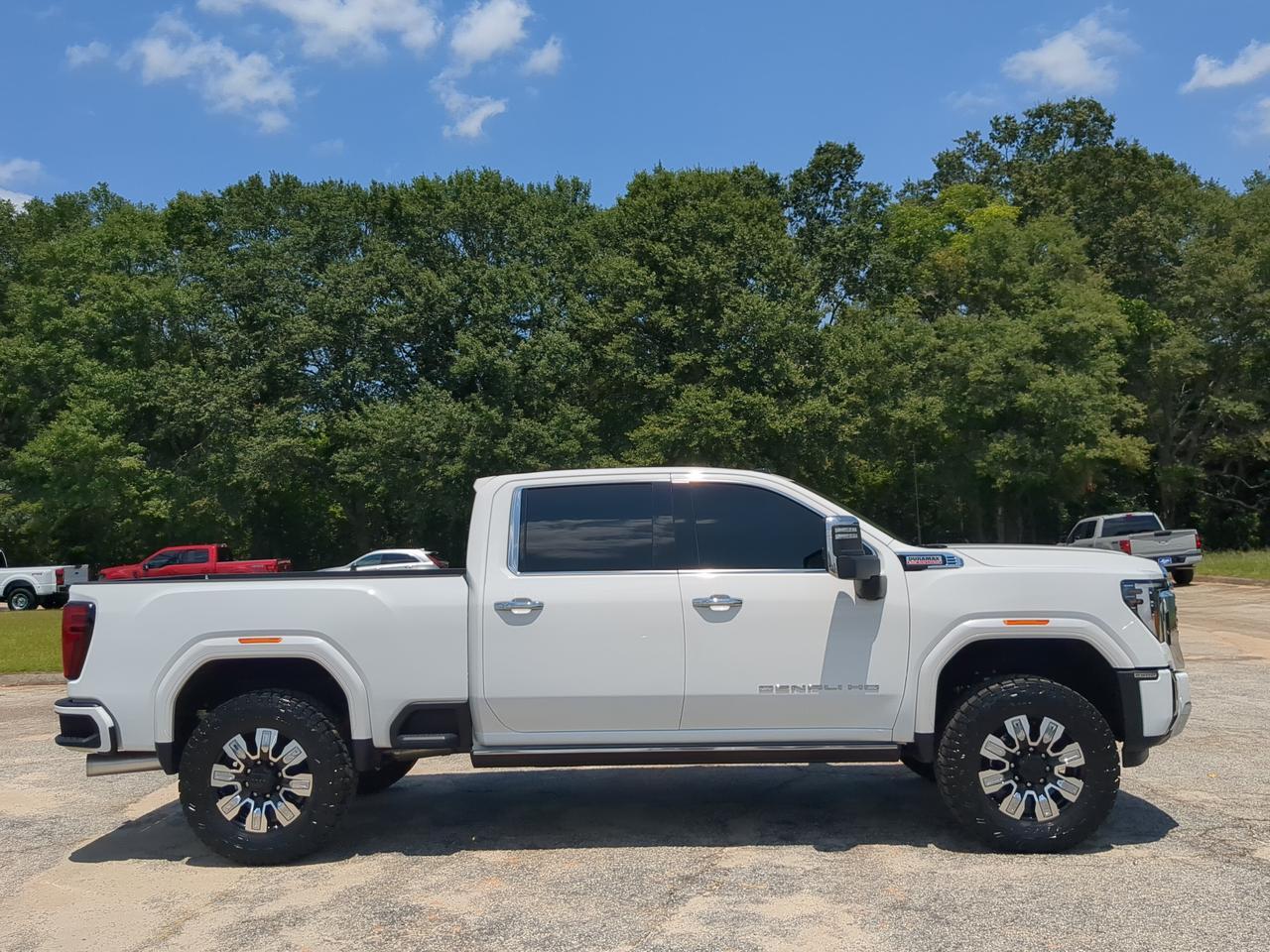 2025 GMC Sierra 2500HD Denali