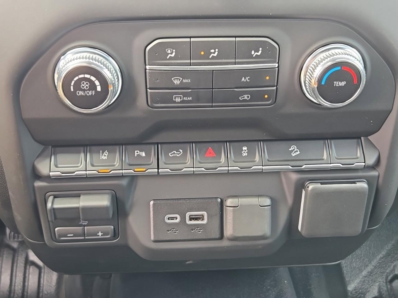 2025 GMC Sierra 2500HD Pro Fredericksburg VA
