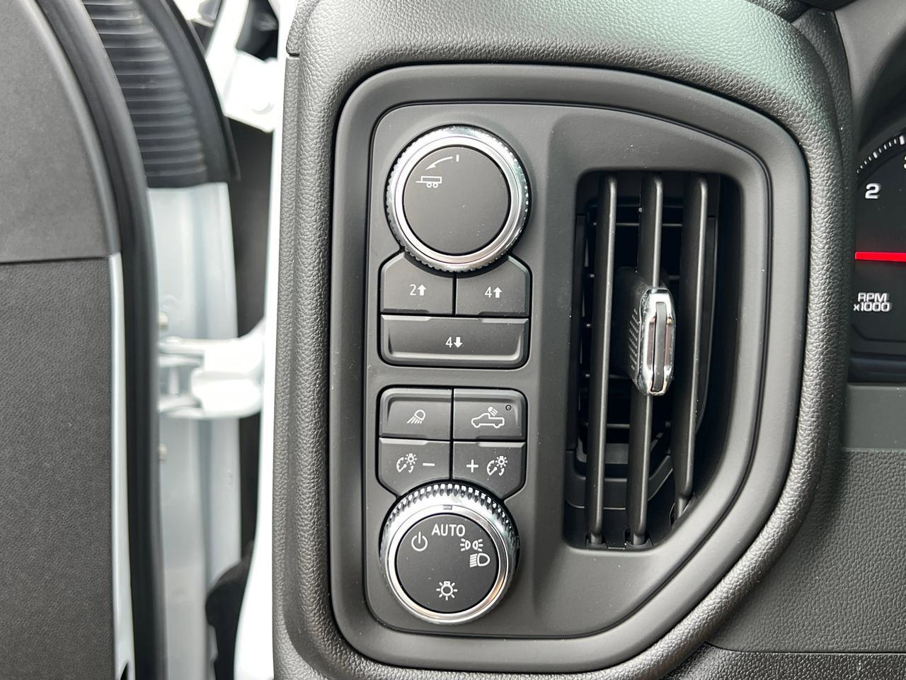 2025 GMC Sierra 2500HD Pro Hagerstown MD