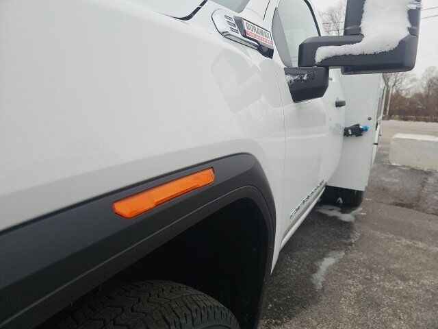 2025 GMC Sierra 3500 HD Chassis Cab Pro Carbondale IL