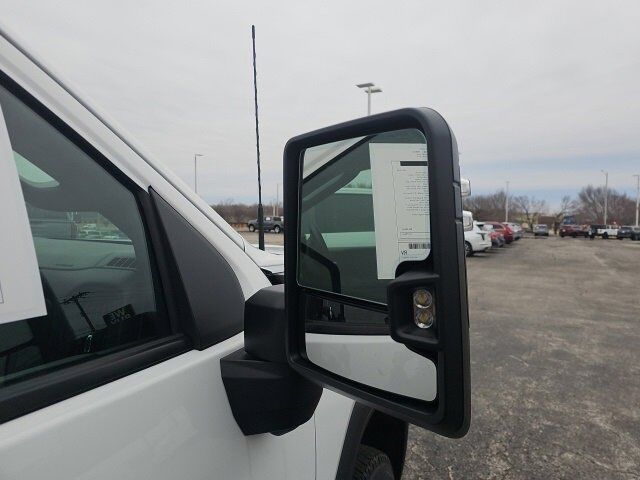2025 GMC Sierra 3500 HD Chassis Cab Pro Carbondale IL