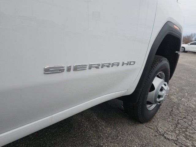 2025 GMC Sierra 3500 HD Chassis Cab Pro Carbondale IL
