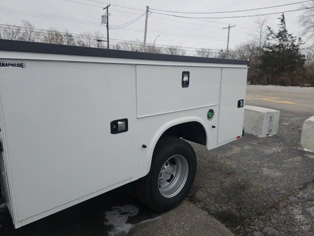 2025 GMC Sierra 3500 HD Chassis Cab Pro Carbondale IL