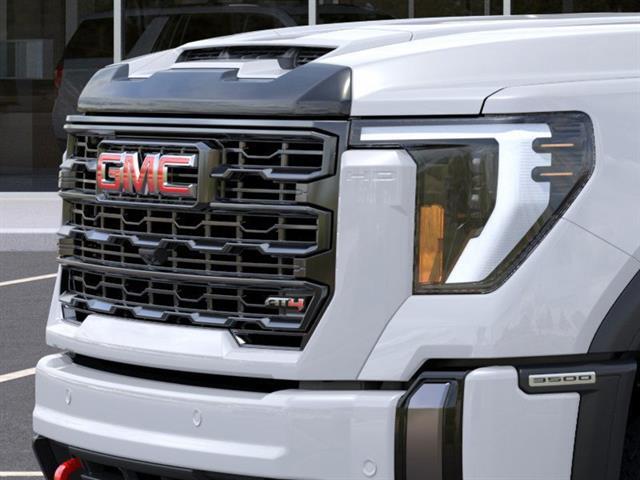 2025 GMC Sierra 3500HD 4WD Crew Cab Standard Bed AT4 Seaside CA