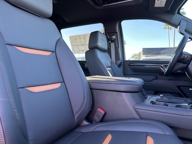 2025 GMC Sierra 3500HD 4WD Crew Cab Standard Bed AT4 Tucson AZ