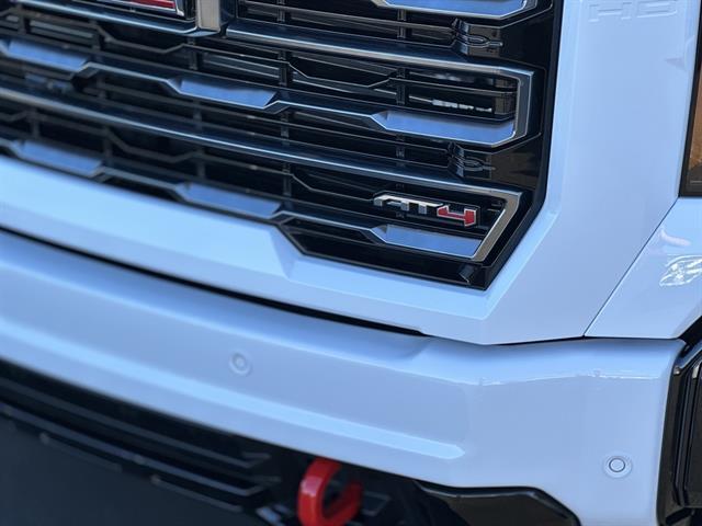 2025 GMC Sierra 3500HD 4WD Crew Cab Standard Bed AT4 Tucson AZ