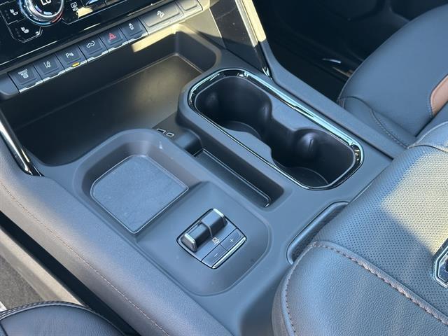 2025 GMC Sierra 3500HD 4WD Crew Cab Standard Bed AT4 Tucson AZ