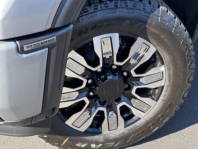 2025 GMC Sierra 3500HD 4WD Crew Cab Standard Bed Denali Tucson AZ