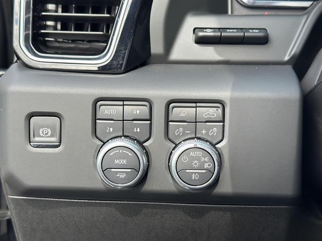 2025 GMC Sierra 3500HD 4WD Crew Cab Standard Bed Denali Tucson AZ