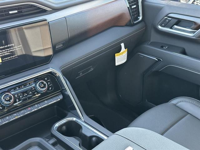 2025 GMC Sierra 3500HD 4WD Crew Cab Standard Bed Denali Tucson AZ
