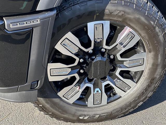 2025 GMC Sierra 3500HD 4WD Crew Cab Standard Bed Denali Tucson AZ