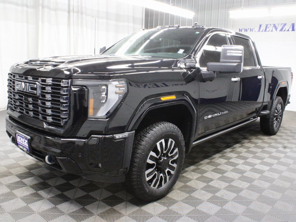 2025 GMC Sierra 3500HD 4x4 Crew Cab Denali Ultimate SRW Fond du Lac WI