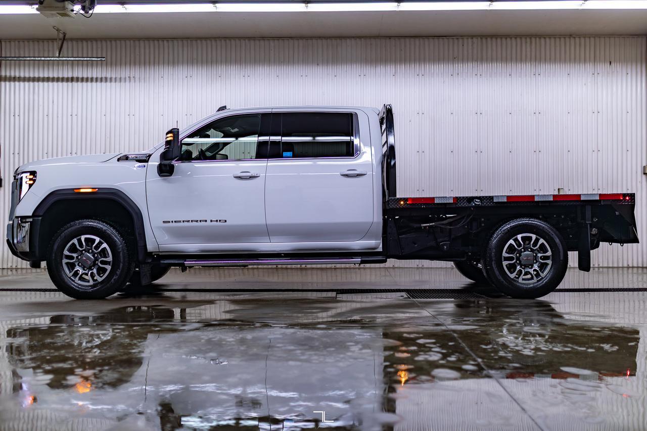 2025 GMC Sierra 3500HD 4x4 Crew Cab SLE X31 Deck Nav Red Deer AB