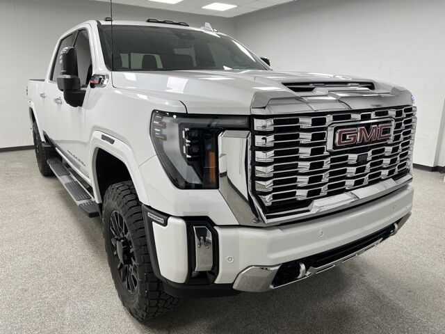 2025 GMC Sierra 3500HD Denali