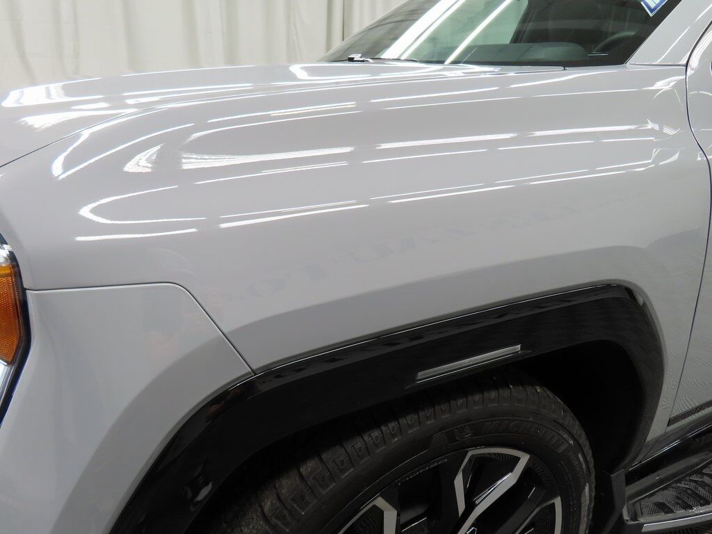 2025 GMC Sierra EV 4x4 Crew Cab Denali Fond du Lac WI