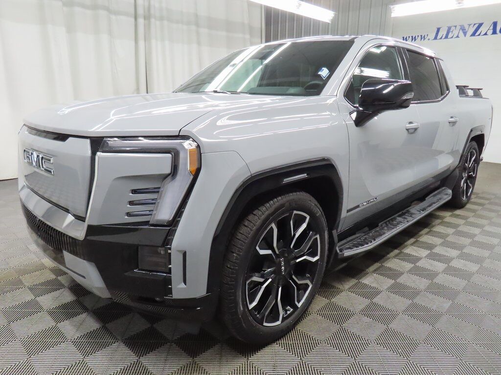 2025 GMC Sierra EV 4x4 Crew Cab Denali Fond du Lac WI