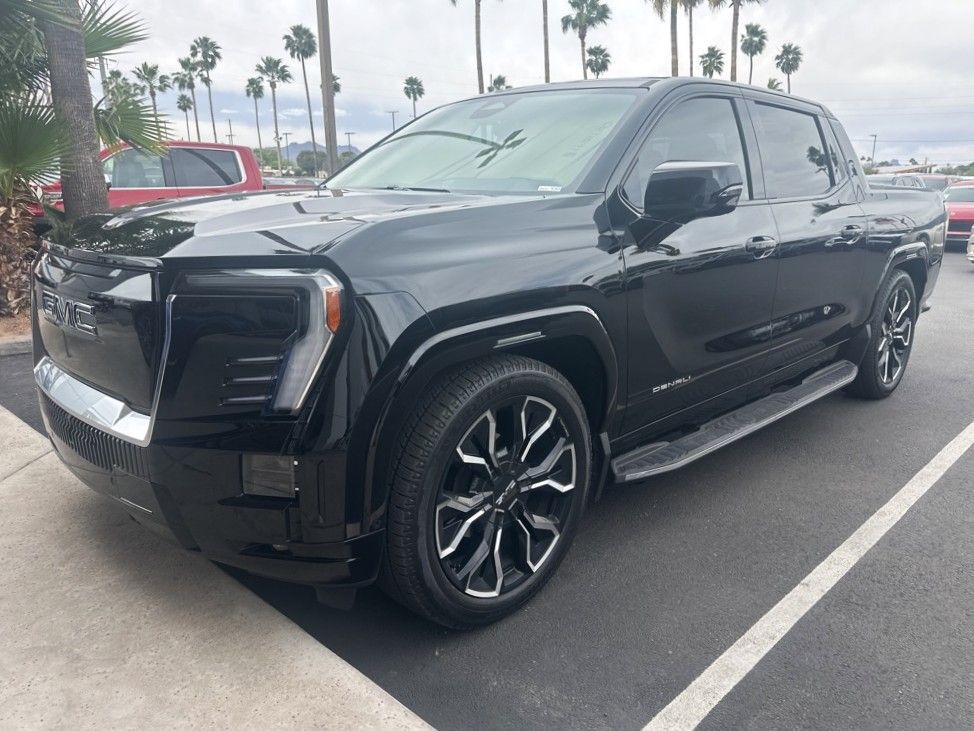 2025 GMC Sierra EV Denali