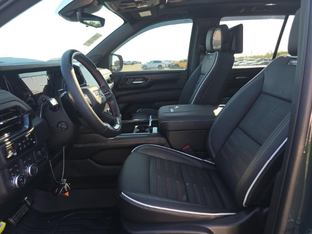 2025 GMC Yukon Minocqua WI