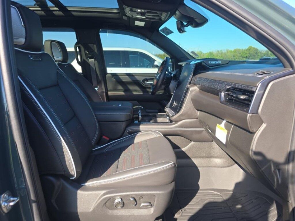 2025 GMC Yukon Minocqua WI