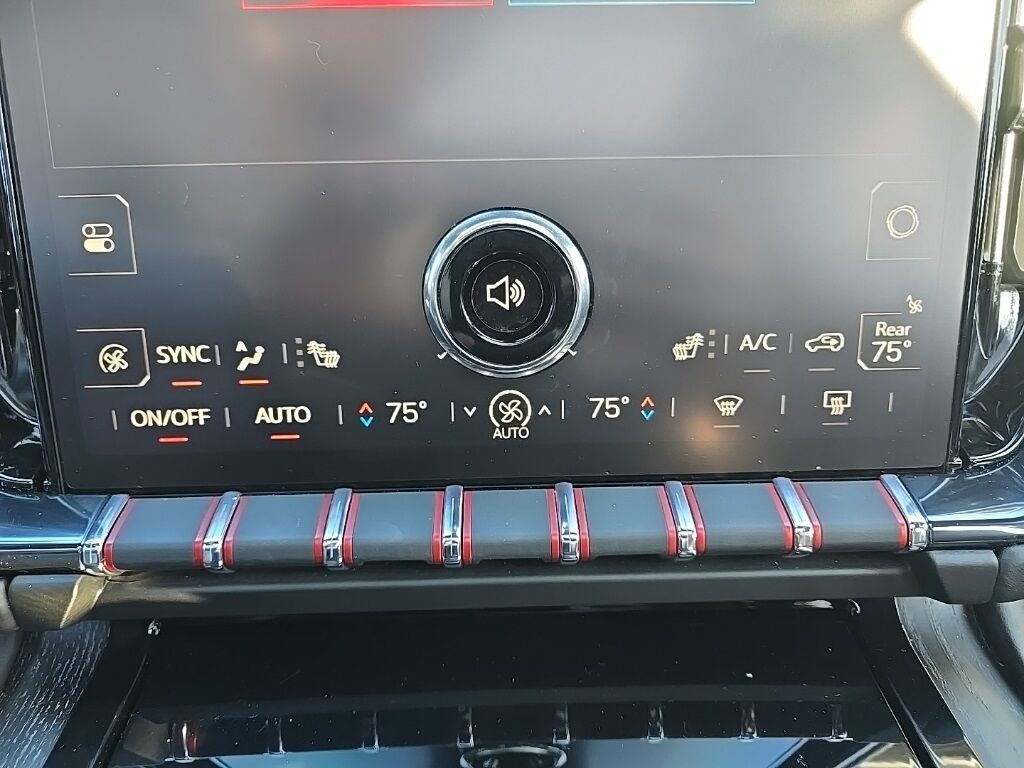 2025 GMC Yukon AT4 Ultimate 4WD 7 Passenger Minocqua WI