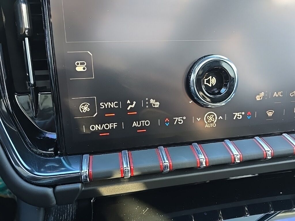 2025 GMC Yukon AT4 Ultimate 4WD 7 Passenger Minocqua WI