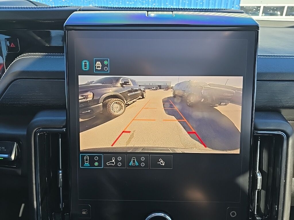 2025 GMC Yukon AT4 Ultimate 4WD 7 Passenger Minocqua WI