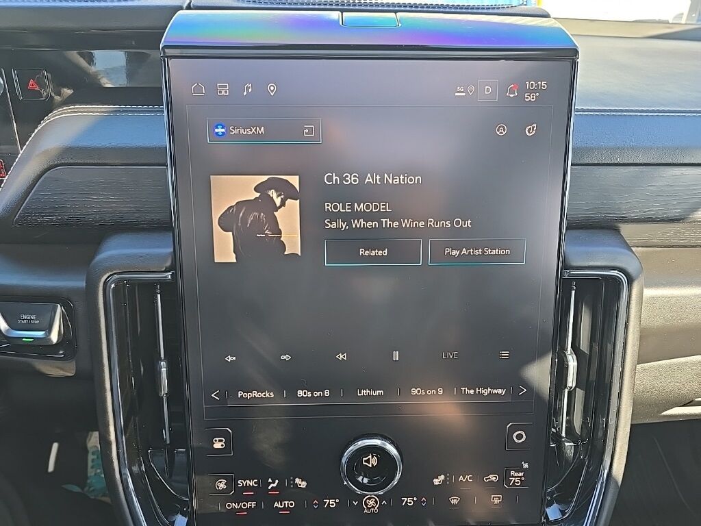 2025 GMC Yukon AT4 Ultimate 4WD 7 Passenger Minocqua WI