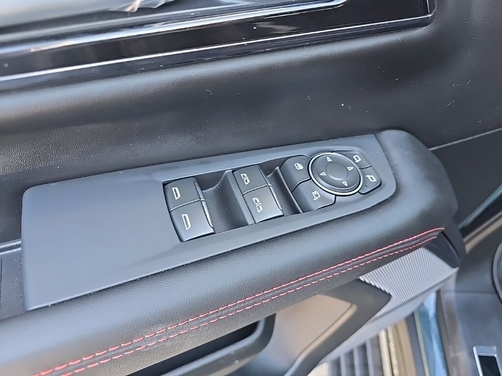 2025 GMC Yukon AT4 Ultimate 4WD 7 Passenger Minocqua WI