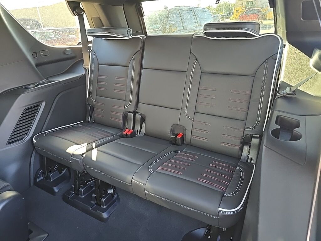 2025 GMC Yukon AT4 Ultimate 4WD 7 Passenger Minocqua WI