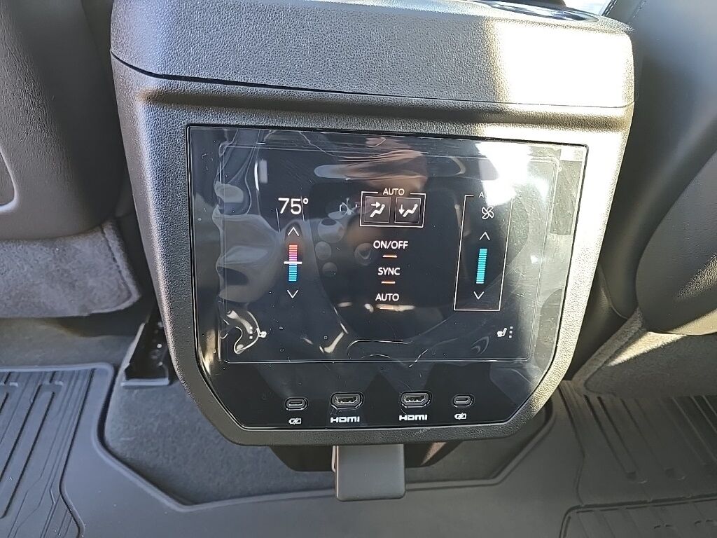 2025 GMC Yukon AT4 Ultimate 4WD 7 Passenger Minocqua WI