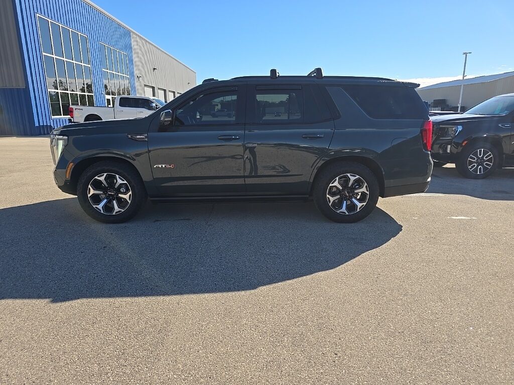 2025 GMC Yukon AT4 Ultimate 4WD 7 Passenger Minocqua WI