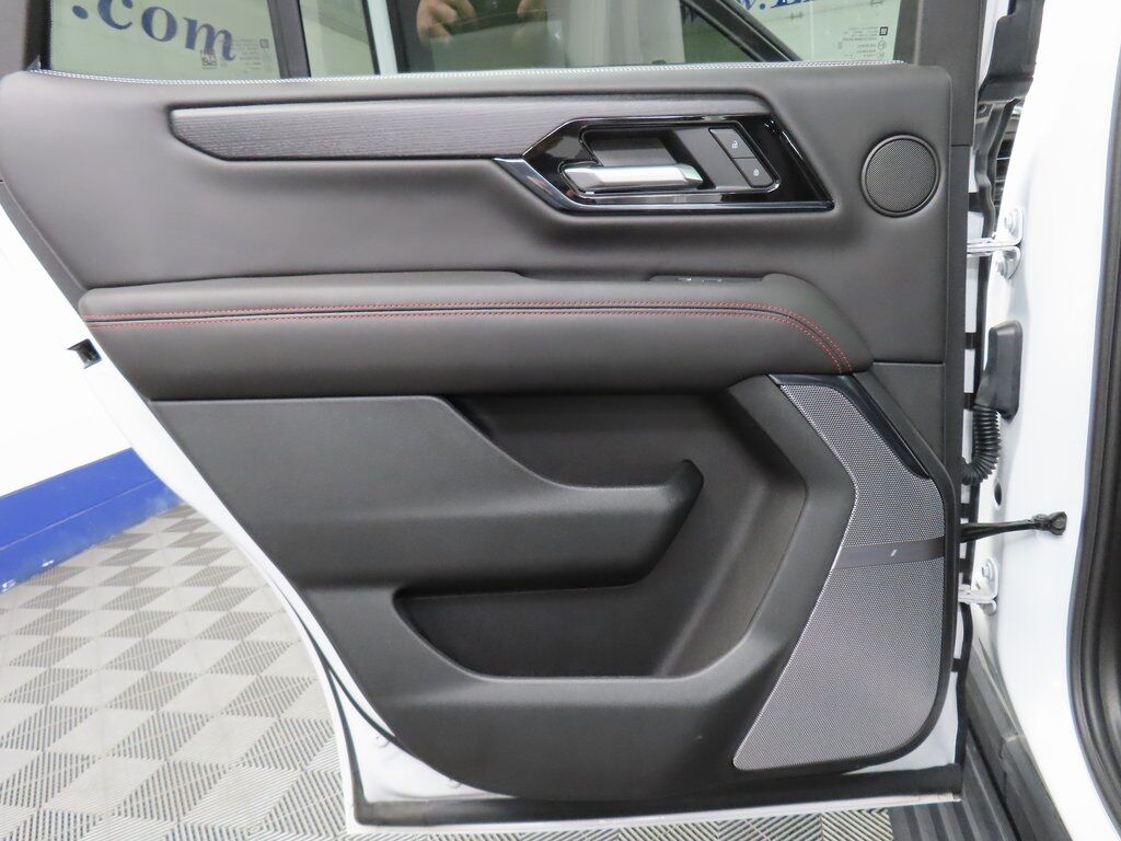 2025 GMC Yukon AT4 Ultimate 4WD Fond du Lac WI