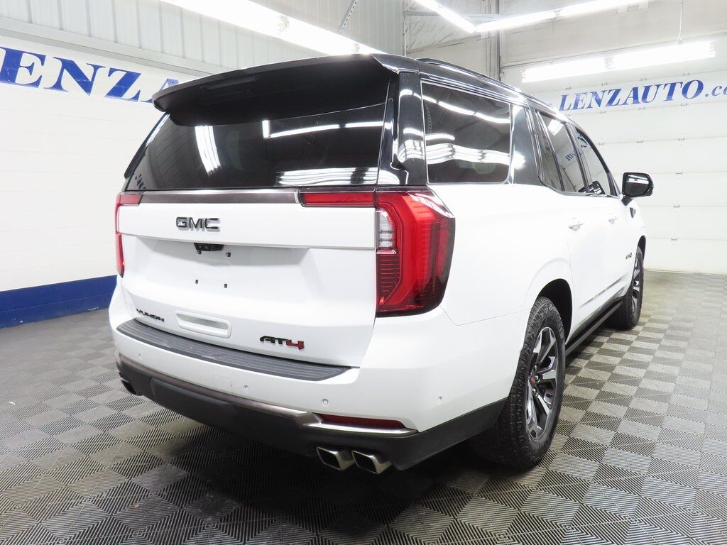 2025 GMC Yukon AT4 Ultimate 4WD Fond du Lac WI