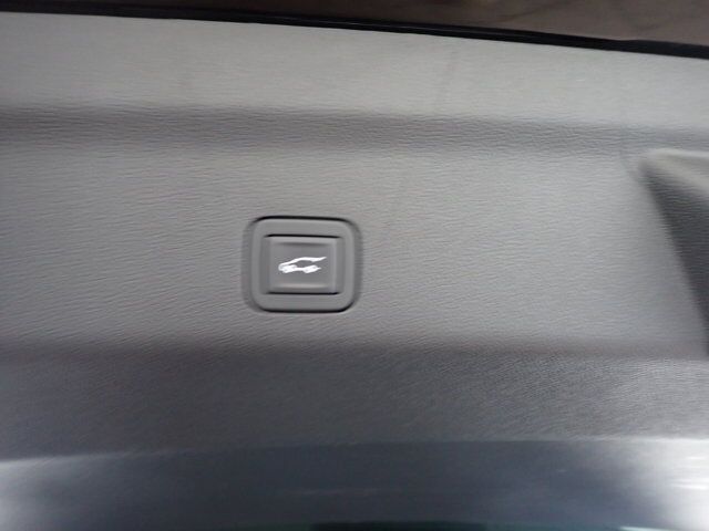 2025 GMC Yukon AT4 Ultimate 4WD LEATHER NAVI SUNROOF Listowel ON
