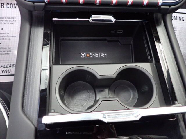 2025 GMC Yukon AT4 Ultimate 4WD LEATHER NAVI SUNROOF Listowel ON