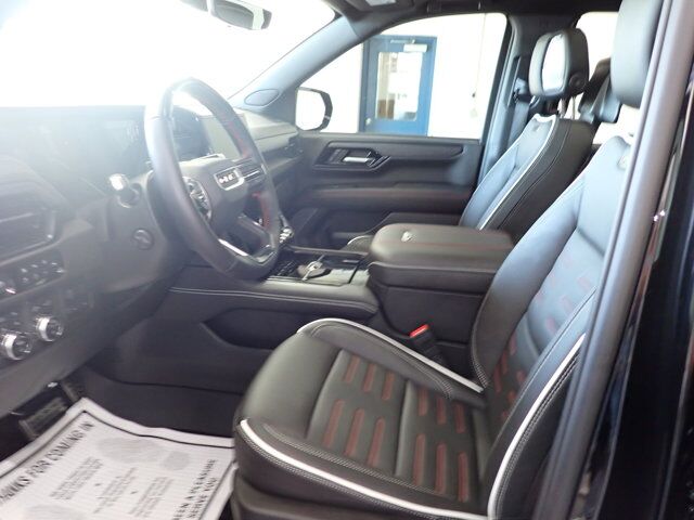 2025 GMC Yukon AT4 Ultimate 4WD LEATHER NAVI SUNROOF Listowel ON