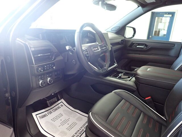 2025 GMC Yukon AT4 Ultimate 4WD LEATHER NAVI SUNROOF Listowel ON