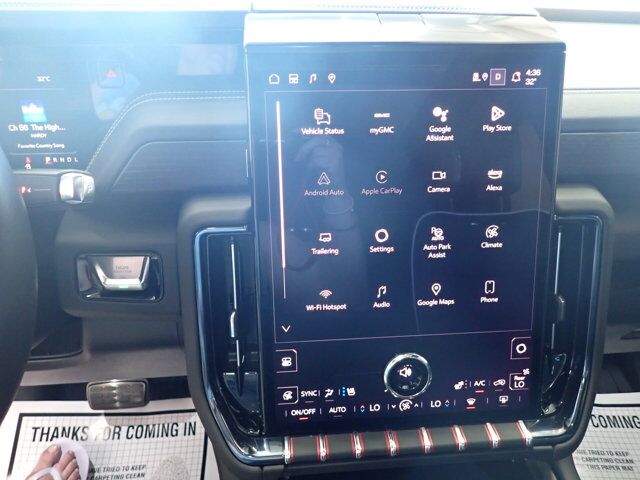 2025 GMC Yukon AT4 Ultimate 4WD LEATHER NAVI SUNROOF Listowel ON