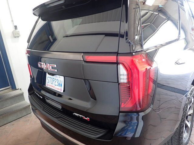 2025 GMC Yukon AT4 Ultimate 4WD LEATHER NAVI SUNROOF Listowel ON