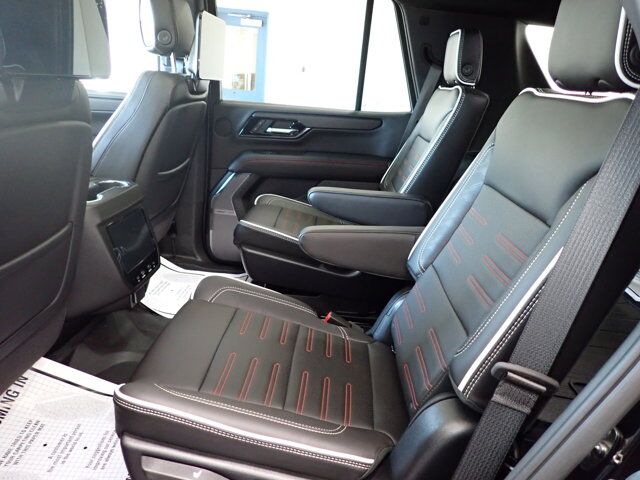 2025 GMC Yukon AT4 Ultimate 4WD LEATHER NAVI SUNROOF Listowel ON