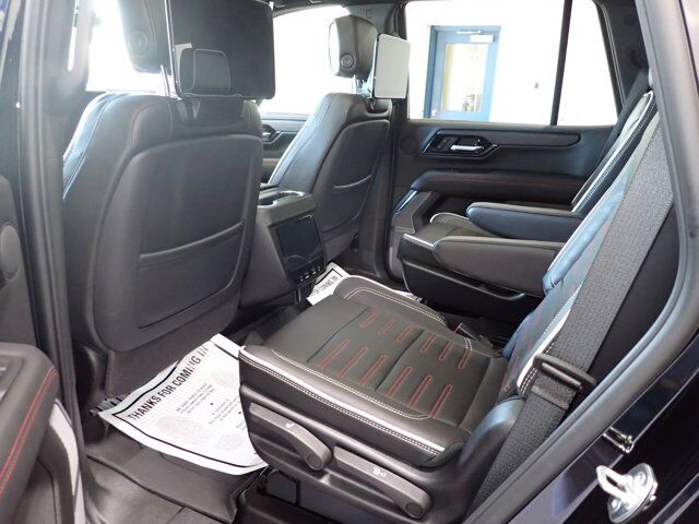 2025 GMC Yukon AT4 Ultimate 4WD LEATHER NAVI SUNROOF Listowel ON