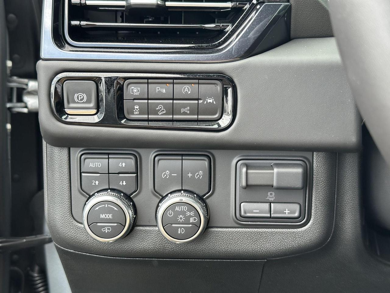 2025 GMC Yukon AT4 Ultimate Tucson AZ